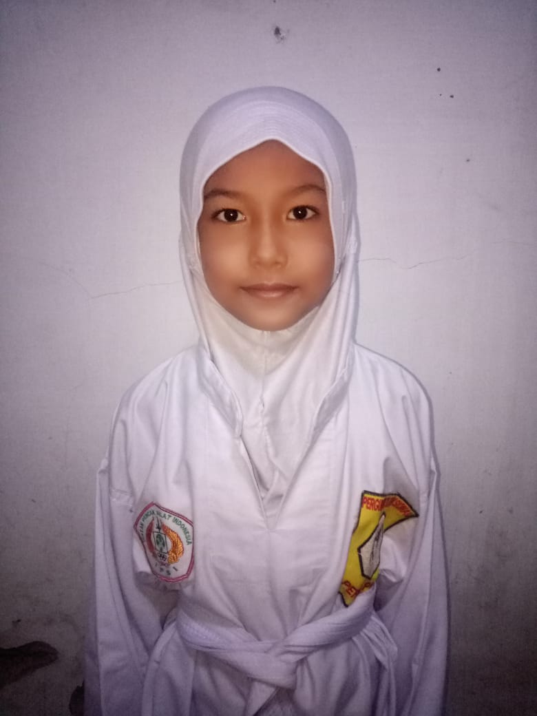Foto CAHAYA CINTA